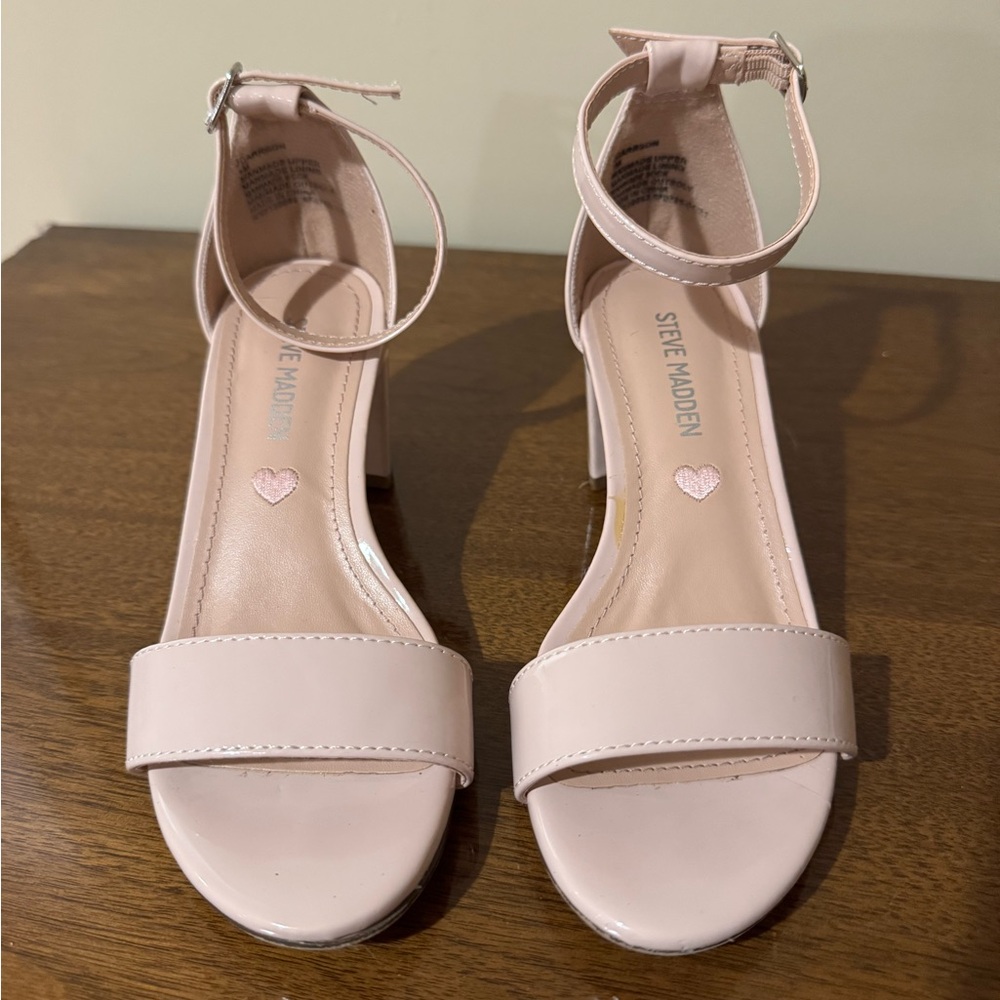 Steve Madden Pink Patent Leather Heel - Size 1Y